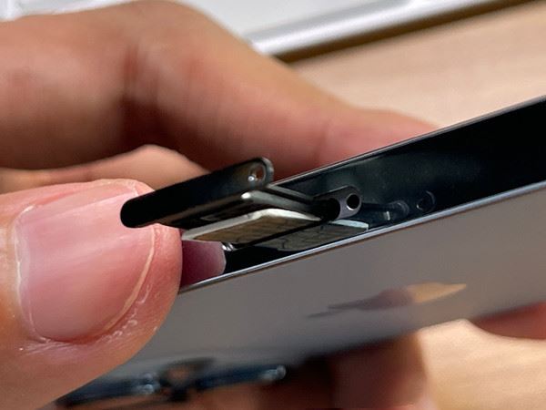 iphone13pro手机怎么装SIM卡